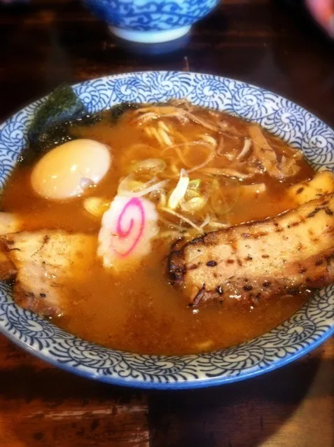 麺香房 武士屋 特製拉麺|ヒラっぴーさん