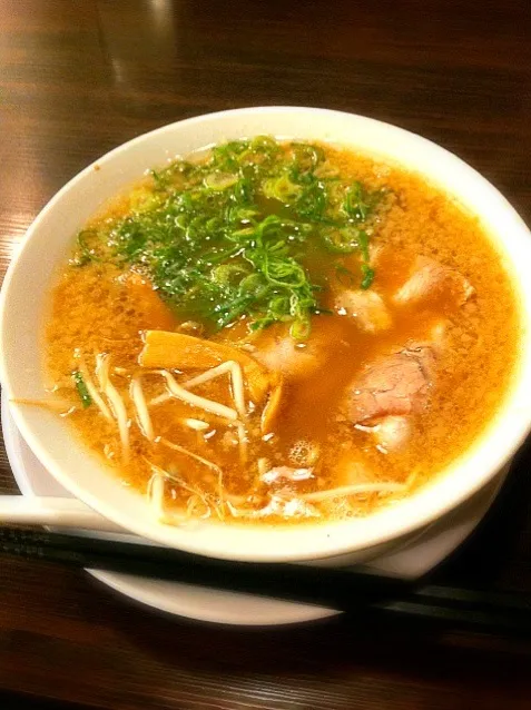 Snapdishの料理写真:深夜のこってりラーメン（＾Ｏ＾）@信長|mii*:)さん