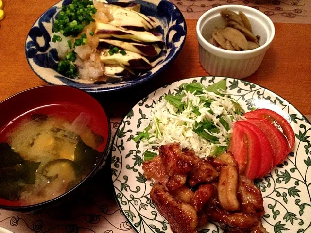 昨日の夕飯♪  チキンソテー（黒酢バターソース） 茄子蒸し焼  コボウ炒め煮|ikukoさん