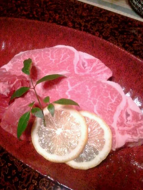 Snapdishの料理写真:昨日はお伊勢参りを終えて、おはらい町を堪能した後、肉のために松阪へw昨晩の松阪牛ステーキ(^-^)/|hazukiさん