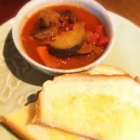 スープカレーとトーストの朝飯|メロさん