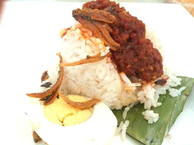 Nasi lemak (Malaysian breakfast)|Jorge Bernal Márquezさん