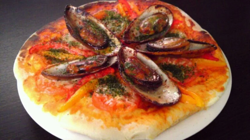 Snapdishの料理写真:pizza alla peskatore|Daisukeさん