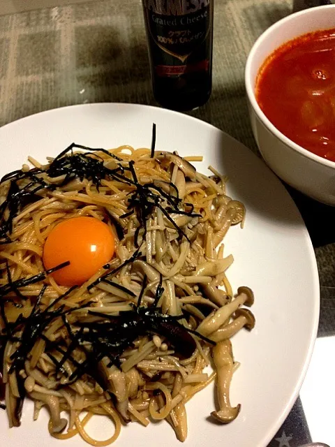 Snapdishの料理写真:キノコの和風パスタ、チキンと豆のトマトスープ|やっちゃんさん