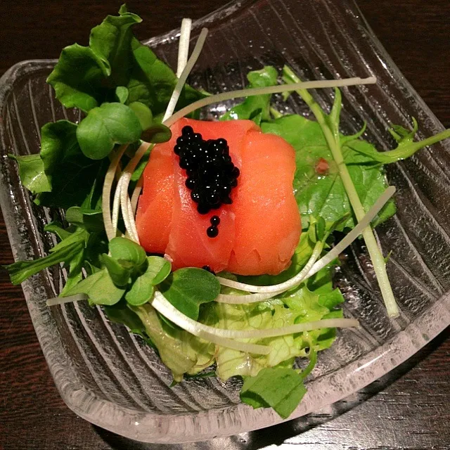 Snapdishの料理写真:クリームチーズのサーモン巻き|RINさん