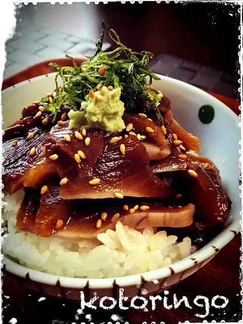 Snapdishの料理写真:カツオのヅケ丼|コトさん