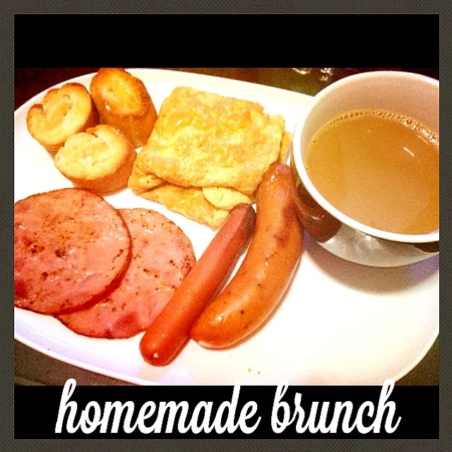 Mini French baguette, Omelette, Honey glaze ham with herbs, Chicken & Pork Garlic Sausage and coffee|Mさん