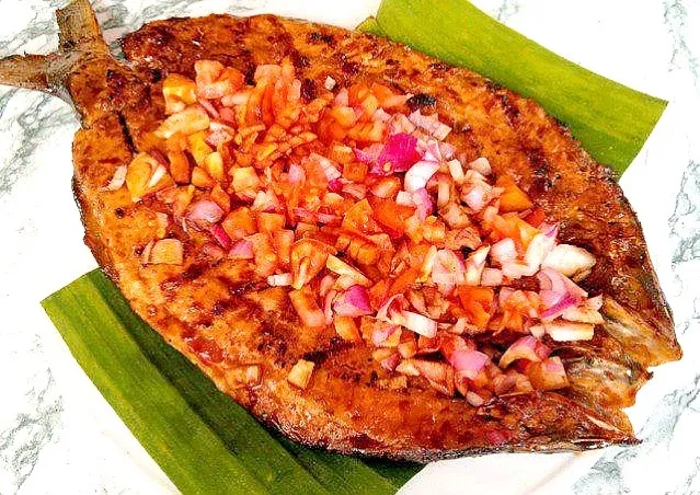 Fried milkfish with lots if  onions,garlic and tomato|Claudetteさん