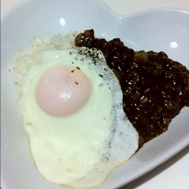 キーマカレー目玉焼きのせ♡|さとみさん