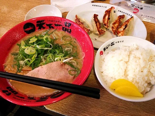 こってりラーメン定食 ねぎ３倍|kutsuna ippeiさん