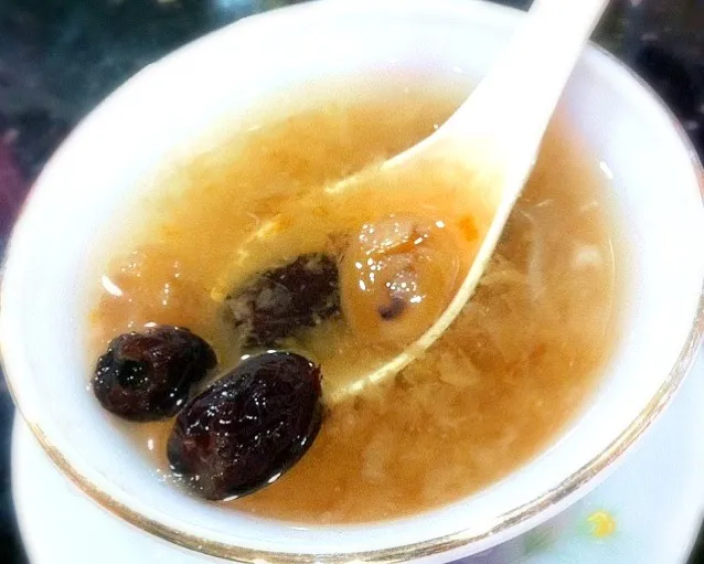 Bird nest with red date sweet soup|PeonyYanさん