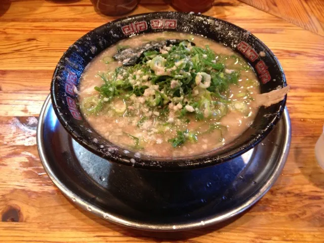 Snapdishの料理写真:ダブルスープこってりラーメン|ひうぃっひひーさん