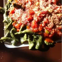 Snapdishの料理写真:Whole Wheat Spinach Pasta with Flax Seeds|Conor Daileyさん