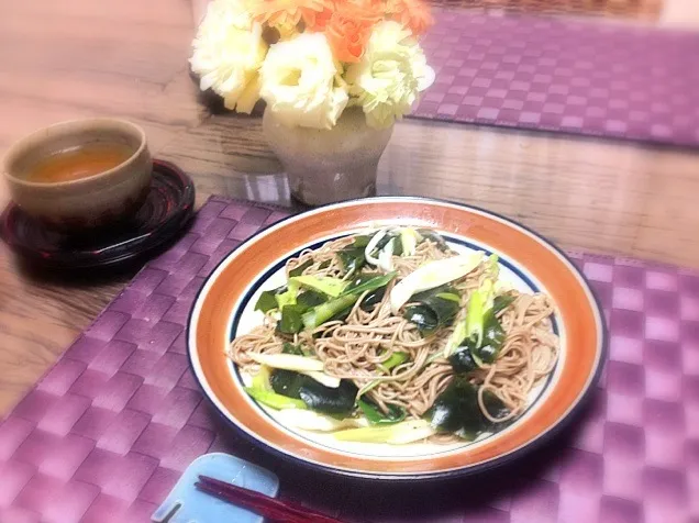 糸蕎麦の葱ワカメ焼きそば|彩さん