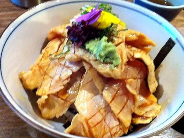 Snapdishの料理写真:とりわさ丼|yoooochanさん