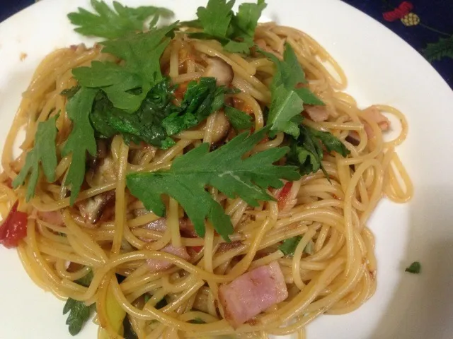 春菊の和風黒酢しょう油パスタ|Cuisineさん