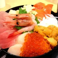 駿河湾沼津SA 50食限定海宝丼|りえさん