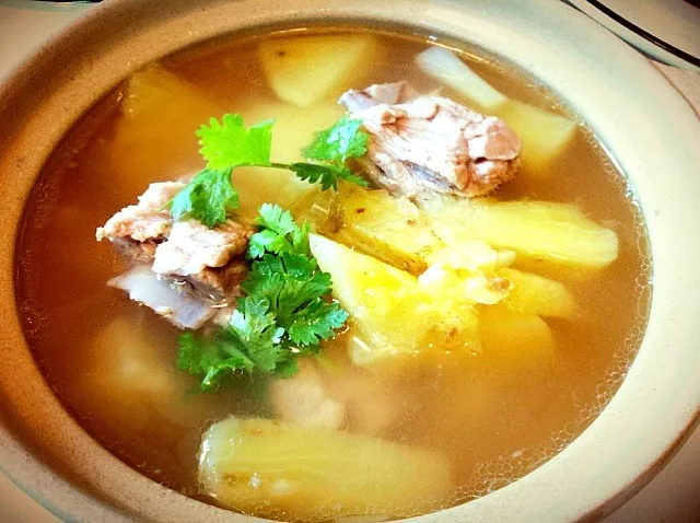 Pine apple soup with pork rib|thanyathorn thammaさん