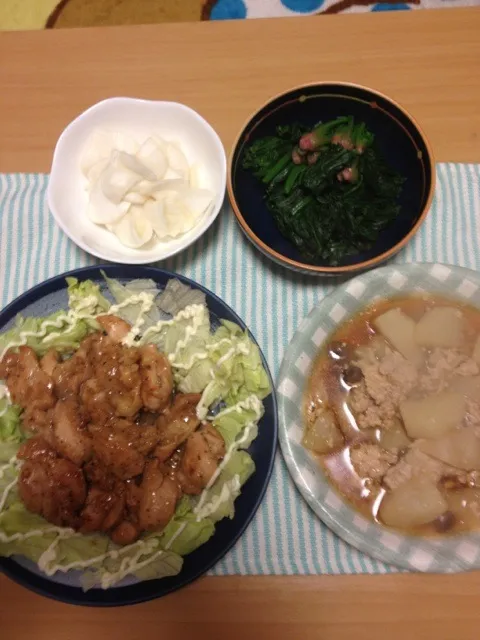 Snapdishの料理写真:鳥肉の山賊焼き かぶの煮物  ほうれん草のおひたし|矢部智恵子さん