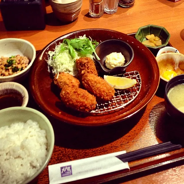 牡蠣フライ定食納豆付き♬|Takashi TOGAWAさん