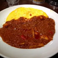 CoCo壱番屋 炎のレッドキーマカレーにオムエッグのトッピング(((o(*ﾟ▽ﾟ*)o)))|リンちゃんさん