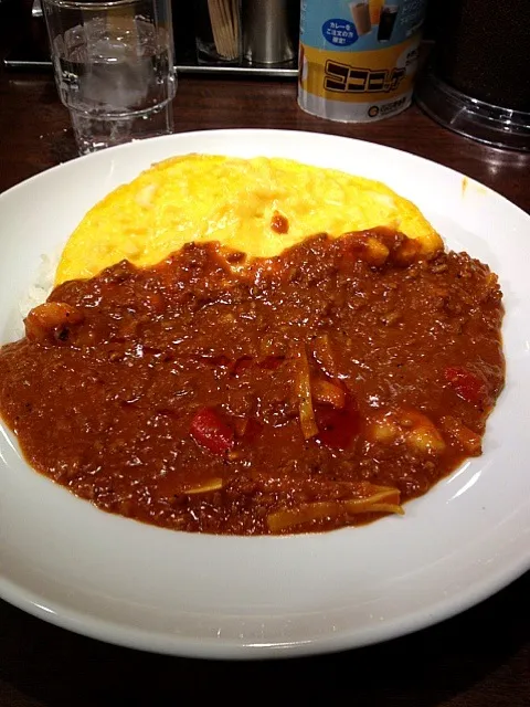 CoCo壱番屋 炎のレッドキーマカレーにオムエッグのトッピング(((o(*ﾟ▽ﾟ*)o)))|リンちゃんさん