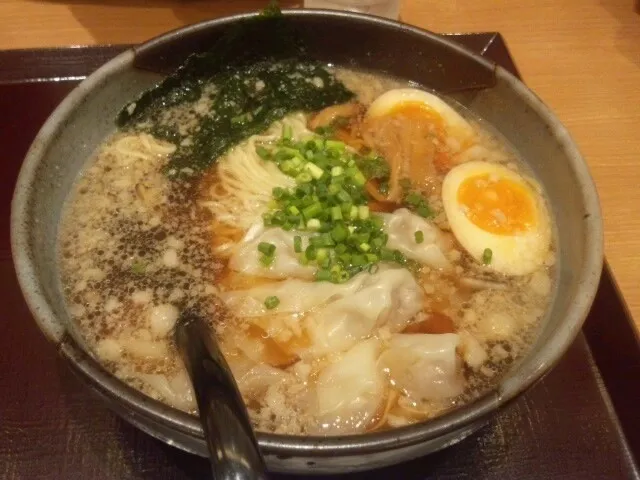 雲呑麺|おっちさん