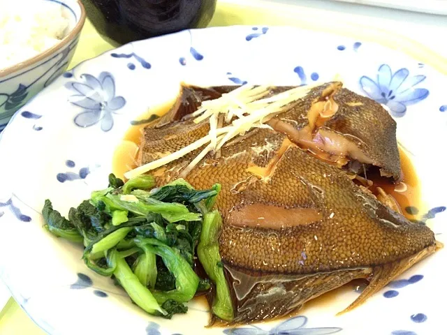 今日の社食は黄金カレイの煮付け。440円。|ルーア・ブランカさん