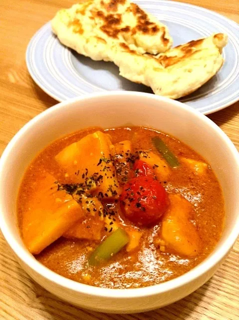 トマトとチキンのココナッツカレー|エミさん