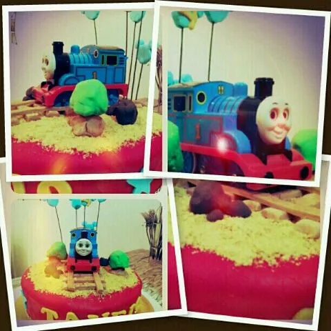 thomas fondant cake|amyさん