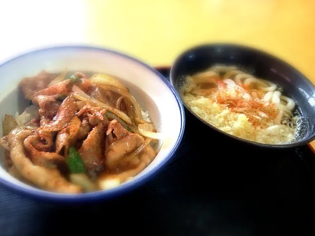 しょうが焼き丼（うどん付き）|しょうさん