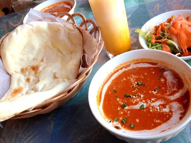 Snapdishの料理写真:バターチキンカレー                            スビマハル|ホッシーさん