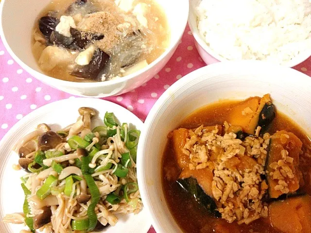 かぼちゃのとろっとそぼろ煮
豆腐の春雨スープ
きのこの柚子胡椒和え
ご飯|こなつさん