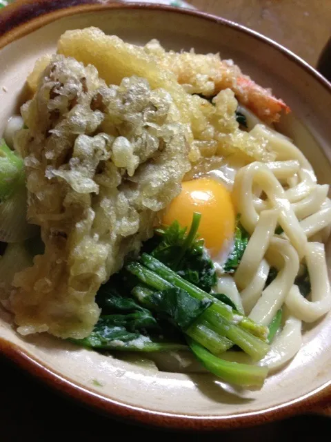 天ぷらのせ鍋焼きうどん♪|伝甫和明さん