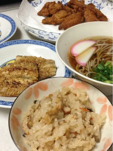 リメイク炊き込み、さんまの胡麻焼き、鴨南風蕎麦|みかんさん