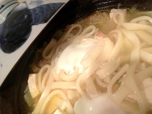 なんだか真っ白ですが。。。今日は寒かったので鶏の水炊きにうどん入れました。|松浦有里さん