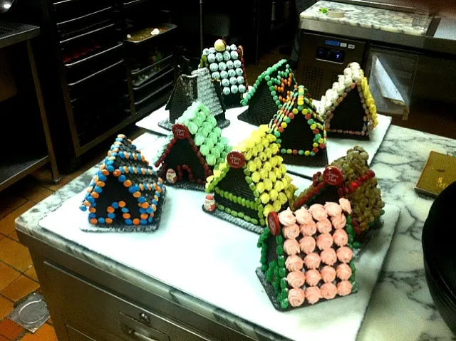 Chocolate house cakes for X'mas order|Rhythmiqueさん