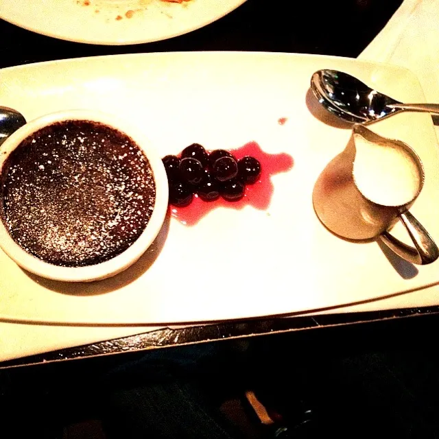 Chocolate pudding cake with amarene cherries and cream|linaさん