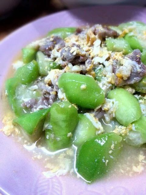 stir fried angled gourd with pork and eggs|hakubaraさん