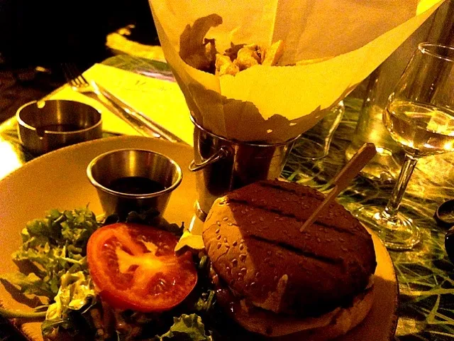 hamburger with foagra at Paris|excellente cuisineさん