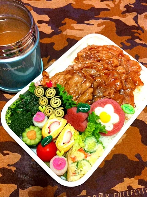 Snapdishの料理写真:今日の息子のお弁当2012/11/30|ミホさん