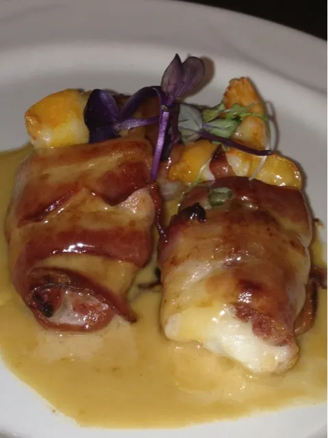 Shrimp with andouille and bacon, bourbon sauce.|mark seibertさん