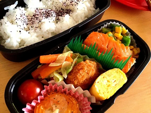 おっと弁当。しゃけ弁。|ともこさん