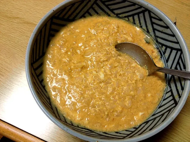 Snapdishの料理写真:カップラーメンの汁を使っておじやを作りました|しゅりーむさん