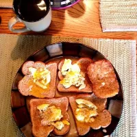 Poached Eggs on Wheat Toast|Blake Onopei Guestさん