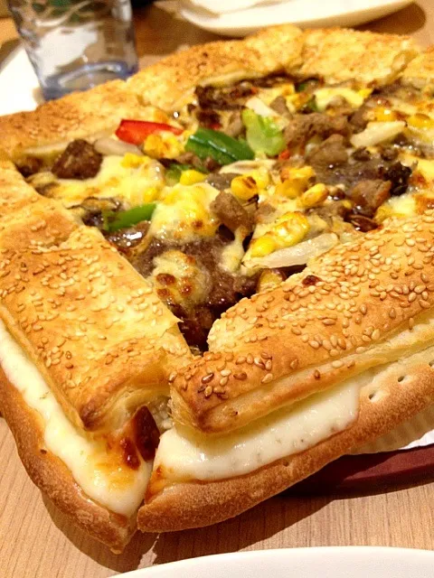 beef pizza|🍞LeeLee🍞さん