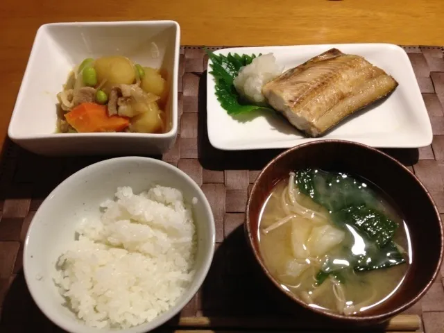 肉じゃがとほっけの開き|よっしーさん