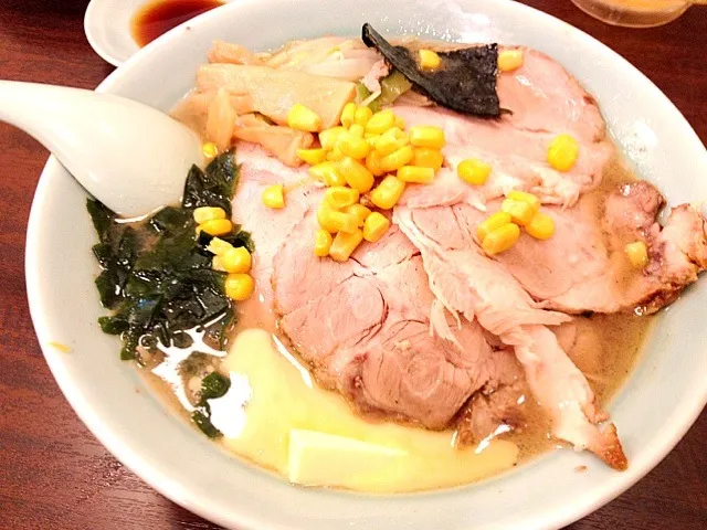 Snapdishの料理写真:塩バターチャーシュー麺|たまこっこさん