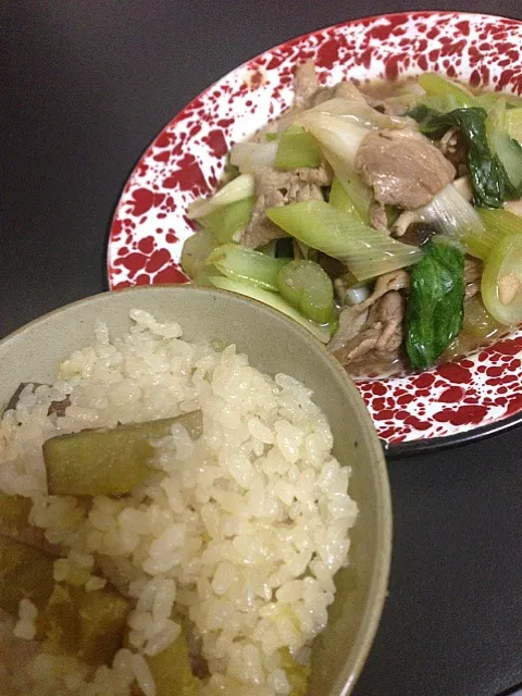 さつまいもご飯、セロリと豚肉の中華風炒め|ashicoさん