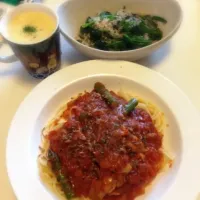 Snapdishの料理写真:鶏モモとアスパラのトマトパスタ|norinoriさん